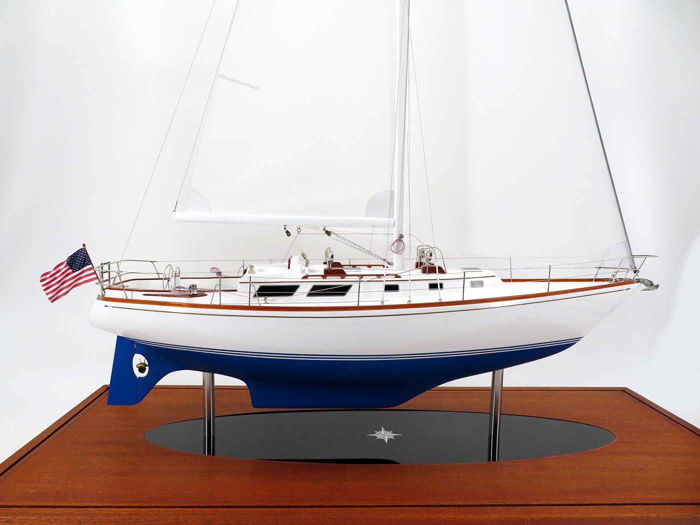 Custom Models - Bristol Sailboats - Bristol 38.8 No. 60 - year 1987 custom model - Abordage