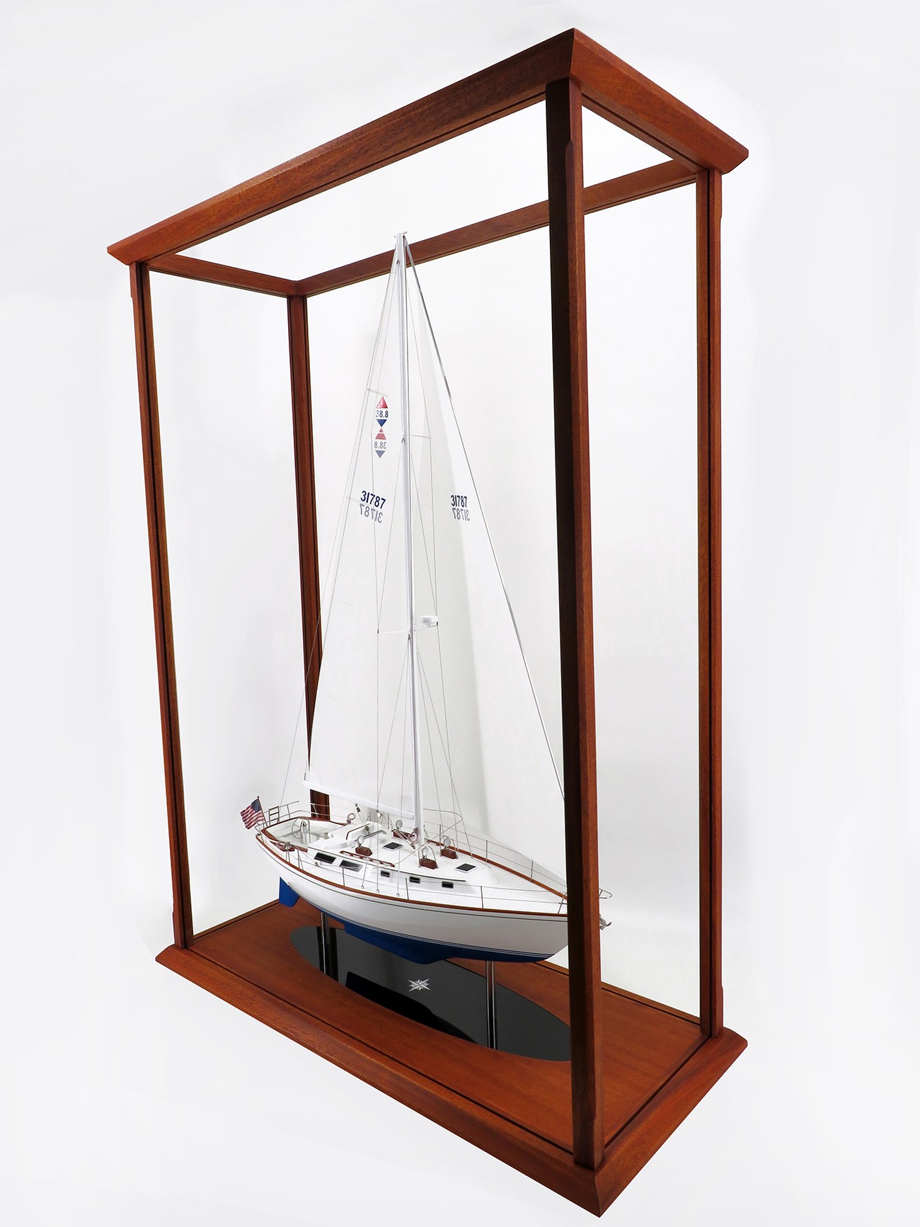 Custom Models - Bristol Sailboats - Bristol 38.8 No. 60 - year 1987 custom model - Abordage