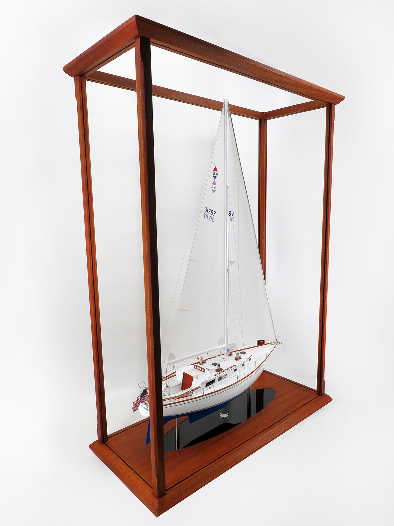 Custom Models - Bristol Sailboats - Bristol 38.8 No. 60 - year 1987 custom model - Abordage