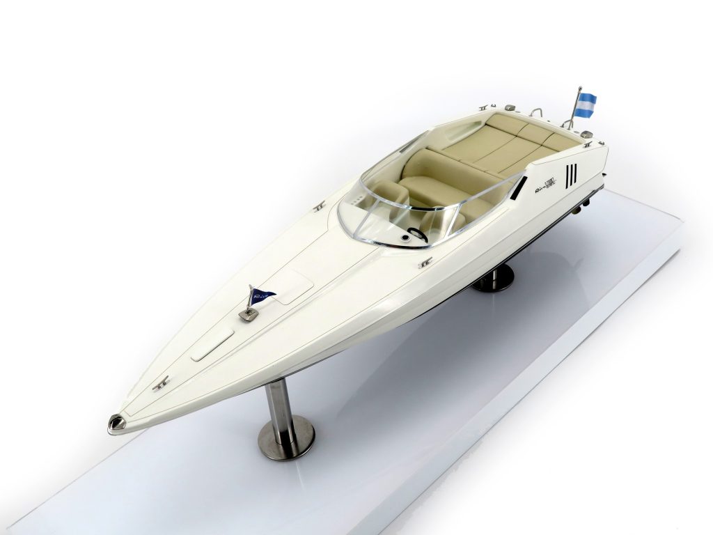 Custom Models - Riva - Riva St Tropez custom model - Abordage