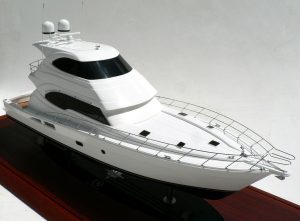 Custom Models - Riviera - Riviera 70 Enclosed Flybridge - Abordage