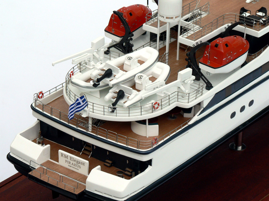 Custom Models - RM Elegant - RM Elegant "Piraeus" - Abordage
