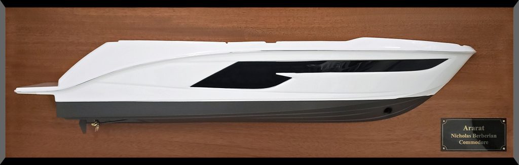 Custom Half Models - Sea Ray - Sea Ray 520 Fly year 2018 custom half hull - Abordage