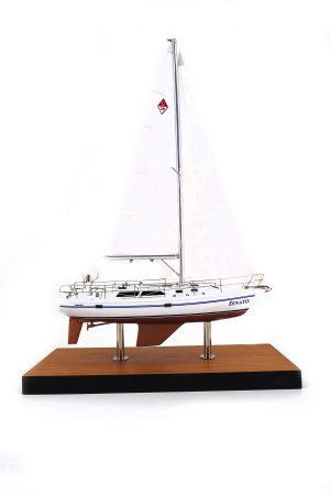 Custom Desk Models - Catalina - Catalina 36 MKII custom desk model - Abordage