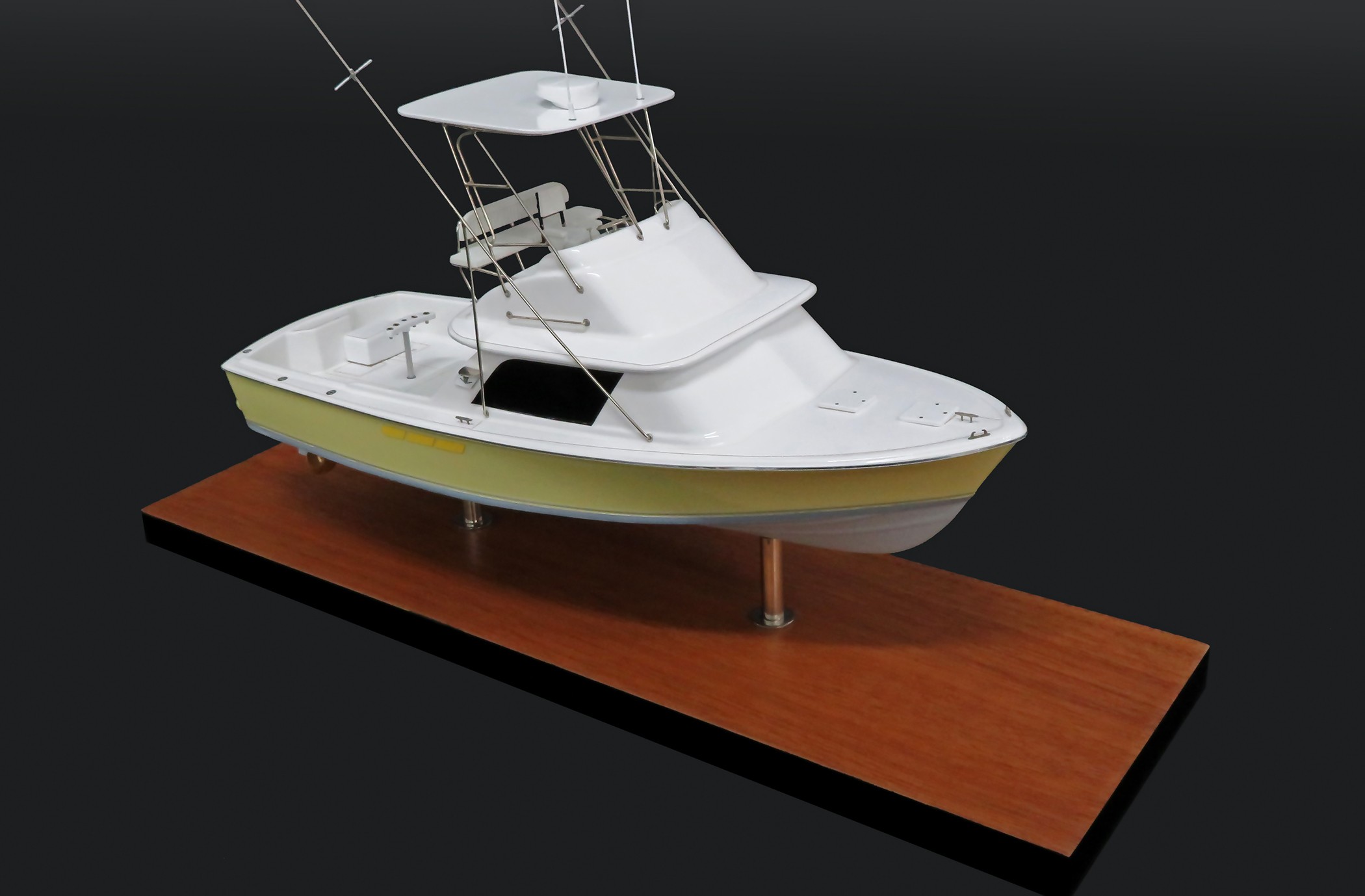 Custom Desk Models - Bertram - Bertram 31 custom desk model with tuna tower - Abordage