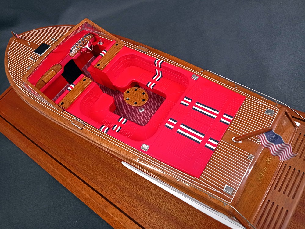 Custom Models - - Streblow 29 of 1999 custom model - Abordage