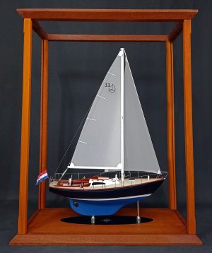 Custom Models - - Medalist 33 custom sailboat - Abordage