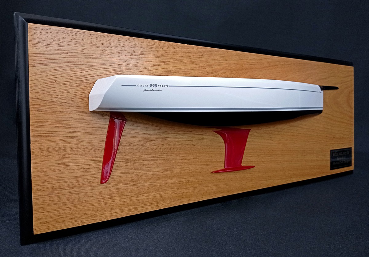Custom Half Models - Italia Yachts - Italia Yacht 9.98 flush deck half hull - Abordage