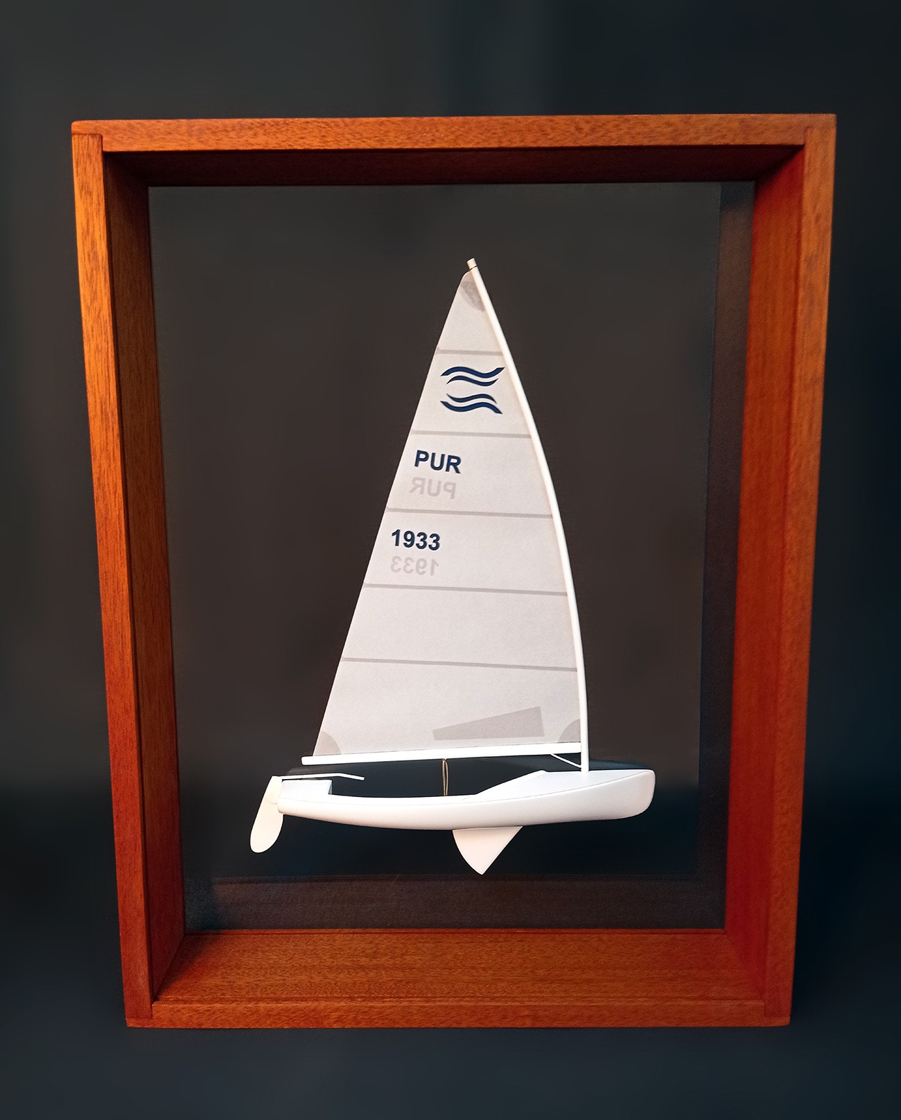 Custom Half Models - - Finn Dinghy (4,5 mts) Custom Framed Half Model with sails and mast - Abordage