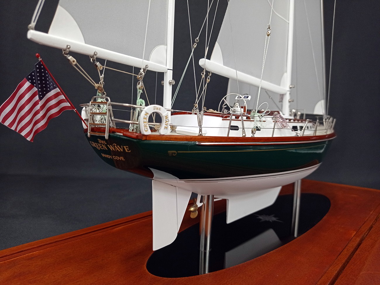 Custom Models - Hinckley - Hinckley Sou Wester 50 custom model - Abordage