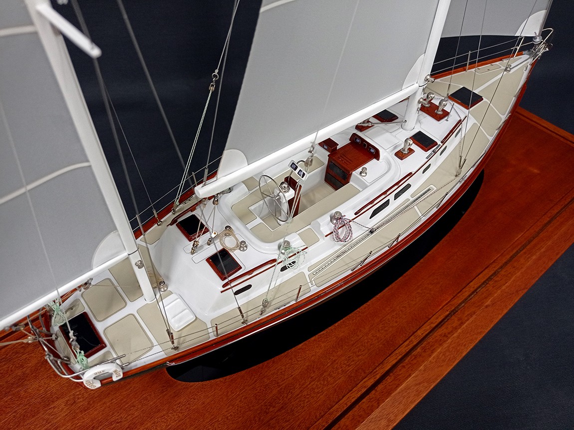 Custom Models - Hinckley - Hinckley Sou Wester 50 custom model - Abordage