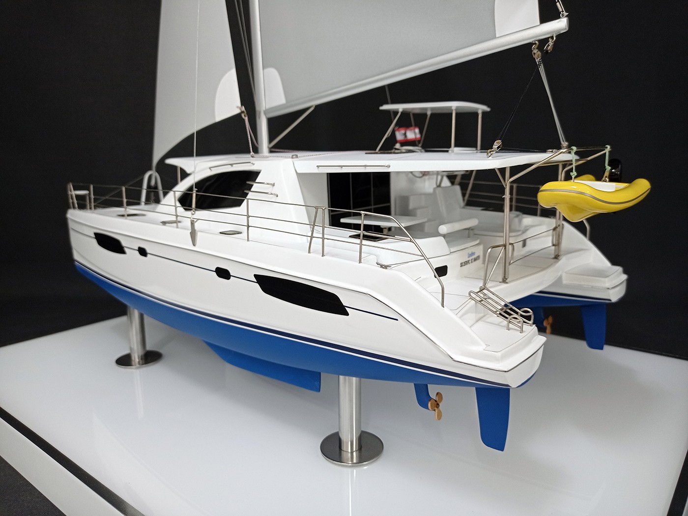 Custom Models - Leopard Catamarans - Leopard 44 Catamaran custom model - Abordage
