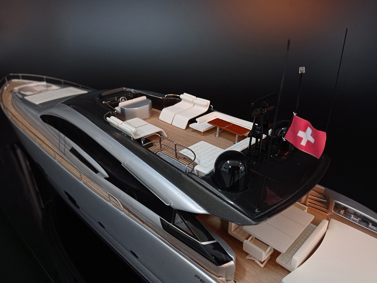 Custom Models - Pershing yachts - Pershing 108 custom model - Abordage