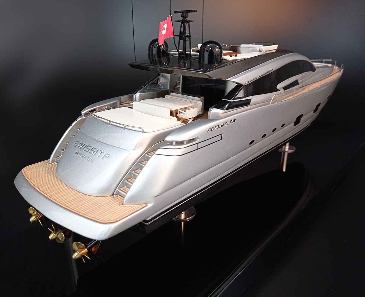 Custom Models - Pershing yachts - Pershing 108 custom model - Abordage