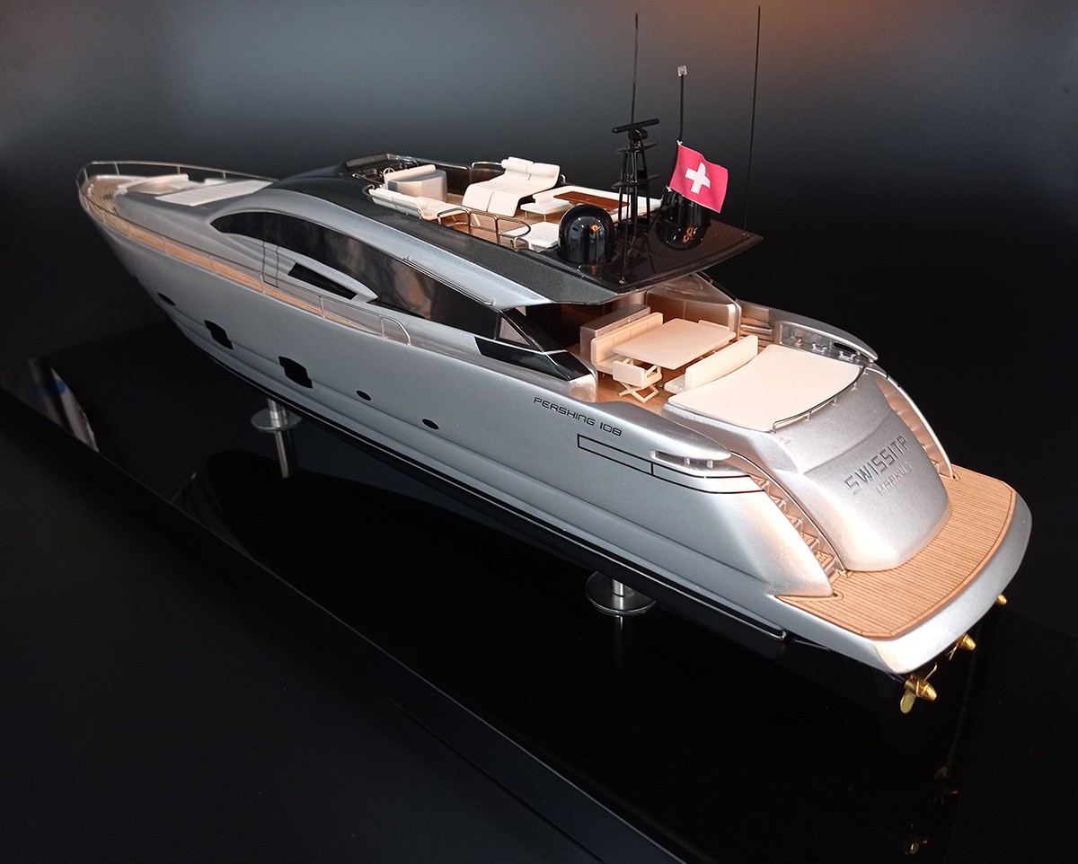 Custom Models - Pershing yachts - Pershing 108 custom model - Abordage