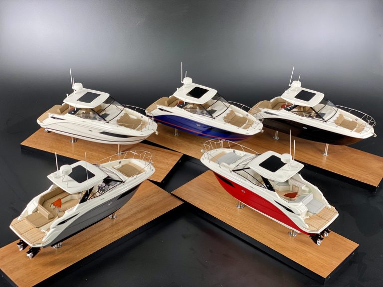 Custom Desk Models - Sea Ray - SEA RAY DA320 SUNDANCER custom desk models for shipyards, dealers - Abordage