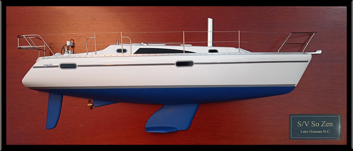 Custom Half Models - Catalina - Catalina 315 custom half model with deck details replica - Abordage