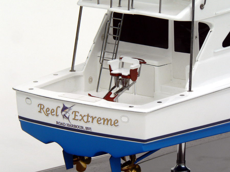 Custom Models - Viking Yachts - Viking 61 "Reel Extreme" - Abordage
