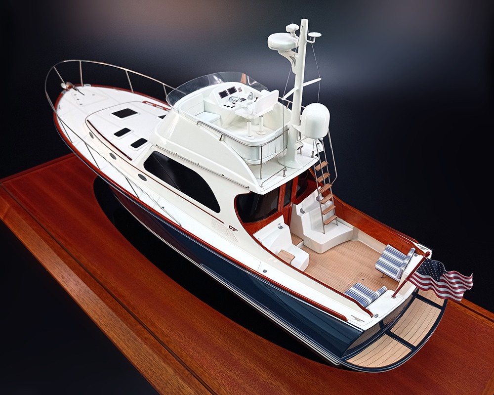 Custom Models - Hinckley - Hinckley Talaria 44 FlyBridge custom model - Abordage