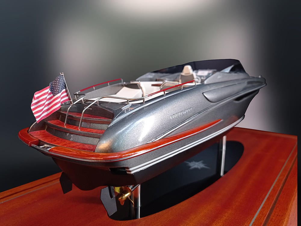Custom Models - Riva - Rivarama 44 custom model - Abordage