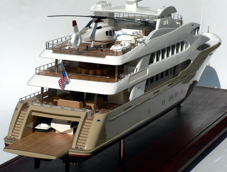 Custom Models - Trinity Yachts - Trinity Yachts Hull No. T-043 "Mine Games" Tri-Deck Motor Yacht. 196' - Abordage