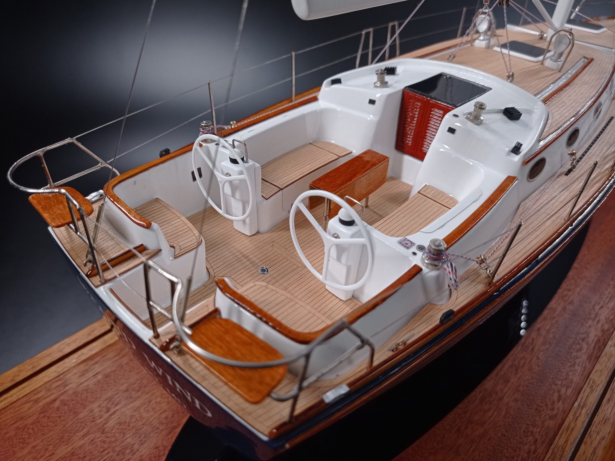 Custom Models - - Moody AC41 custom model - Abordage