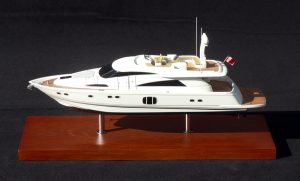 Custom Models - Fairline - Fairline Squadron 78 Desk Model - Abordage