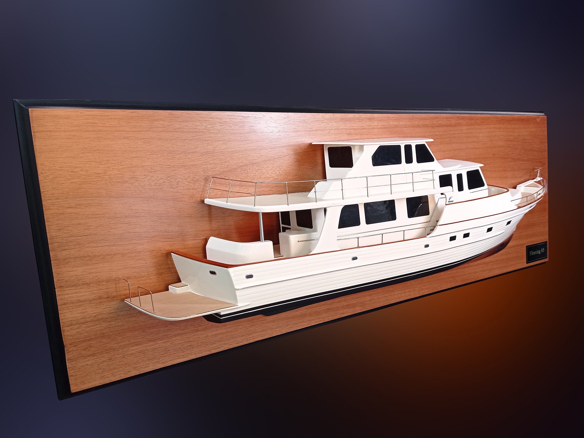 Custom Half Models - - Fleming F85 enclosed FlyBridge custom half model - Abordage