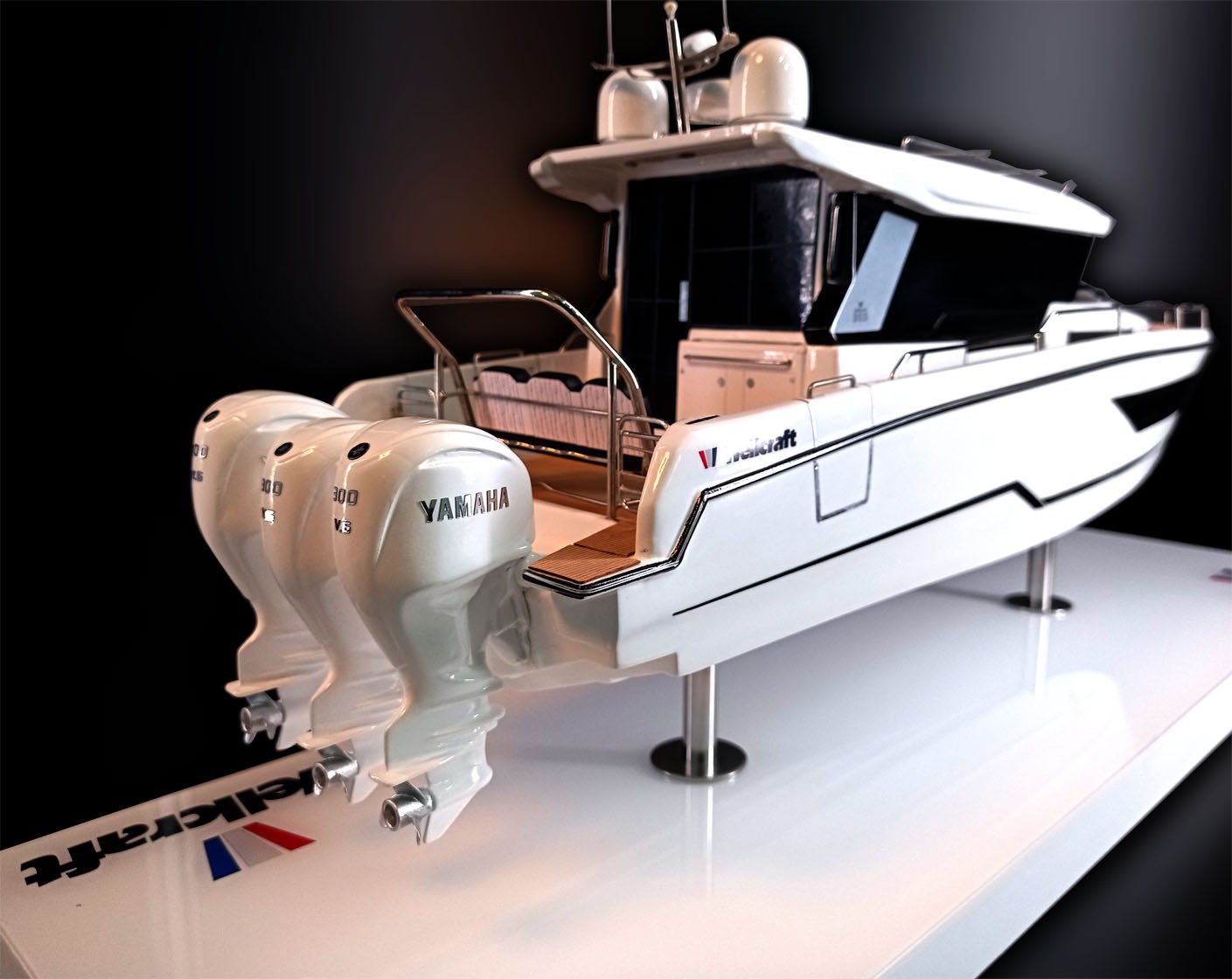 Custom Power Boats - WELLCRAFT - Wellcraft 355 custom model - Abordage