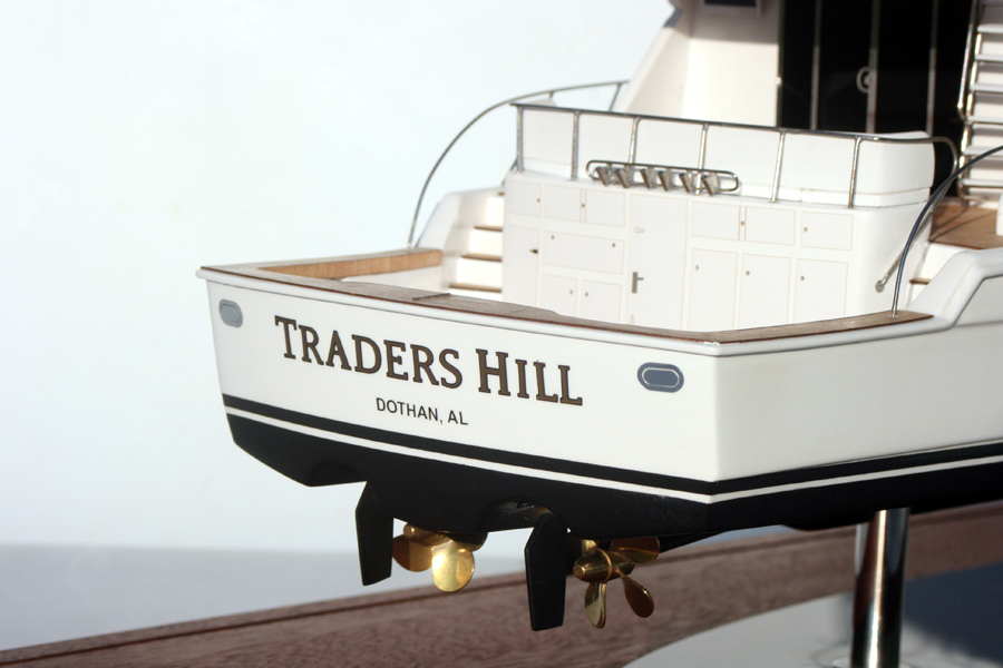 Custom Models - Hatteras - Hatteras 82 "Traders Hill" - Abordage