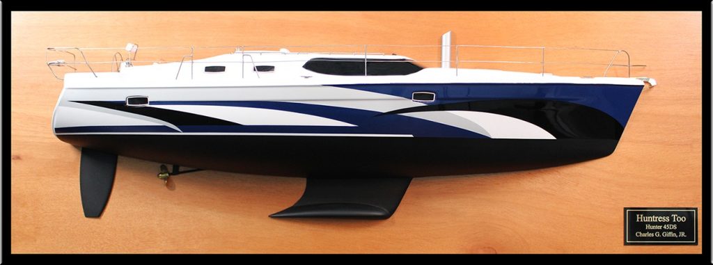 Hunter 45DS custom half model with deck details