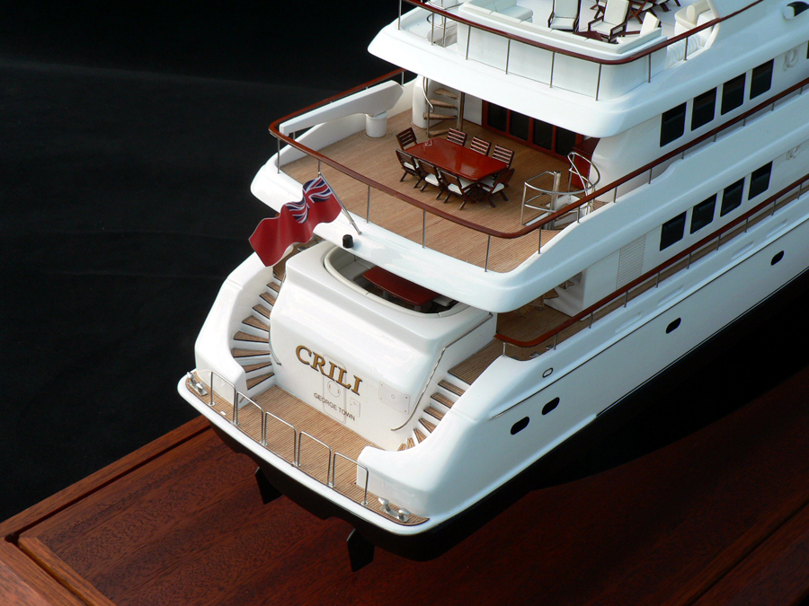 Custom Models - Trident Shipworks - Trident 130' Tri-Deck Motor Yacht "Crili" - Abordage