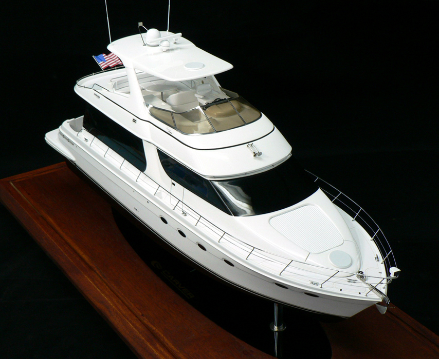 Custom Models - Carver - Carver 57 Pilot House Motor Yacht "Carviar" - Abordage