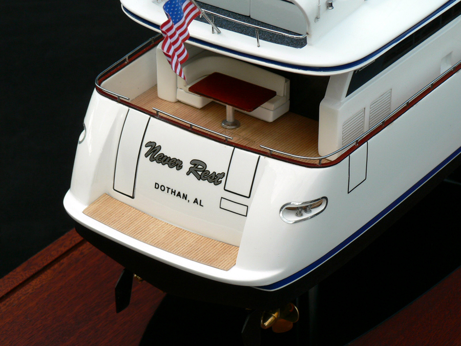 Custom Models - Maiora - Maiora "Never Rest" - Abordage