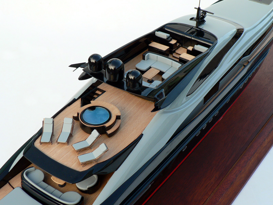 Custom Models - - Palmer Johnson 150 "Rafaone" - Abordage