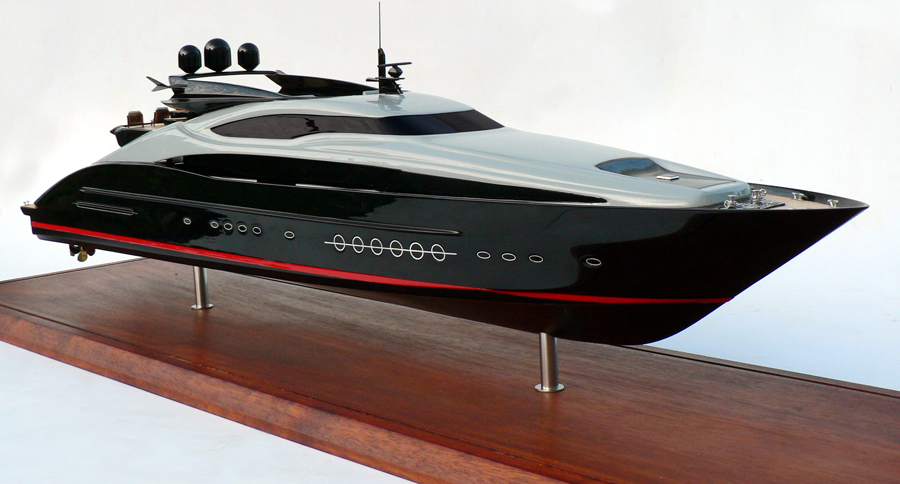 Custom Models - - Palmer Johnson 150 "Rafaone" - Abordage