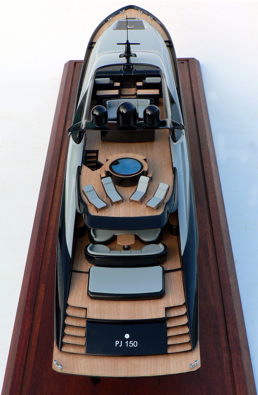 Custom Models - - Palmer Johnson 150 "Rafaone" - Abordage