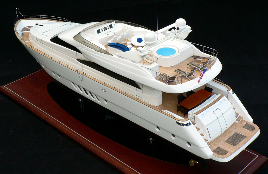 Custom Models - Dominator - Dominator 860 "Mariale II" - Abordage