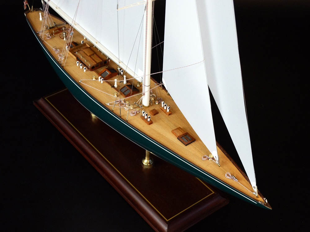 America's Cup Boats - - Shamrock V. 1930 - Abordage