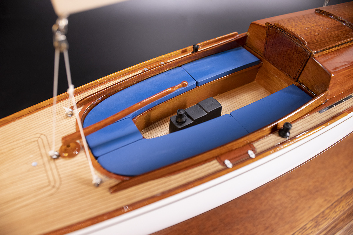 WaterWitch 48 Custom Yacht model - scale 1-24 or 24 inc. LOA-CM