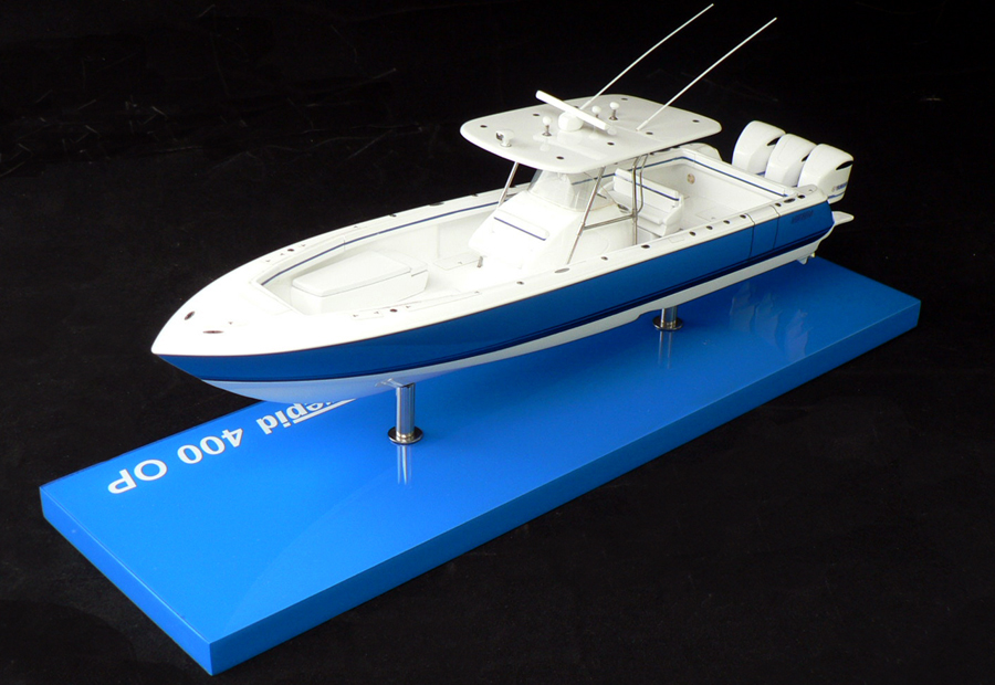 Custom Models - Intrepid Powerboats - Intrepid 400 Open - Abordage