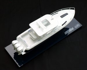 Custom Models - Intrepid Powerboats - Intrepid 400 Cuddy - Abordage