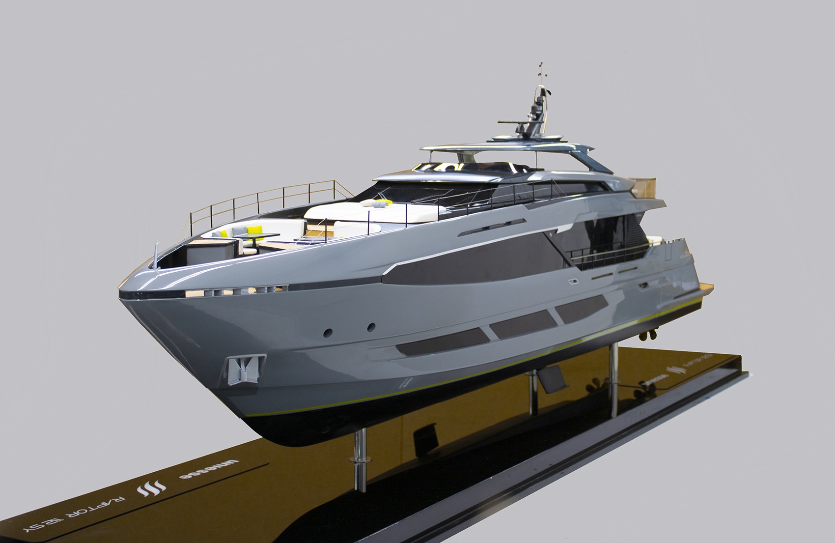 Uniesse Raptor 112 outstanding custom model